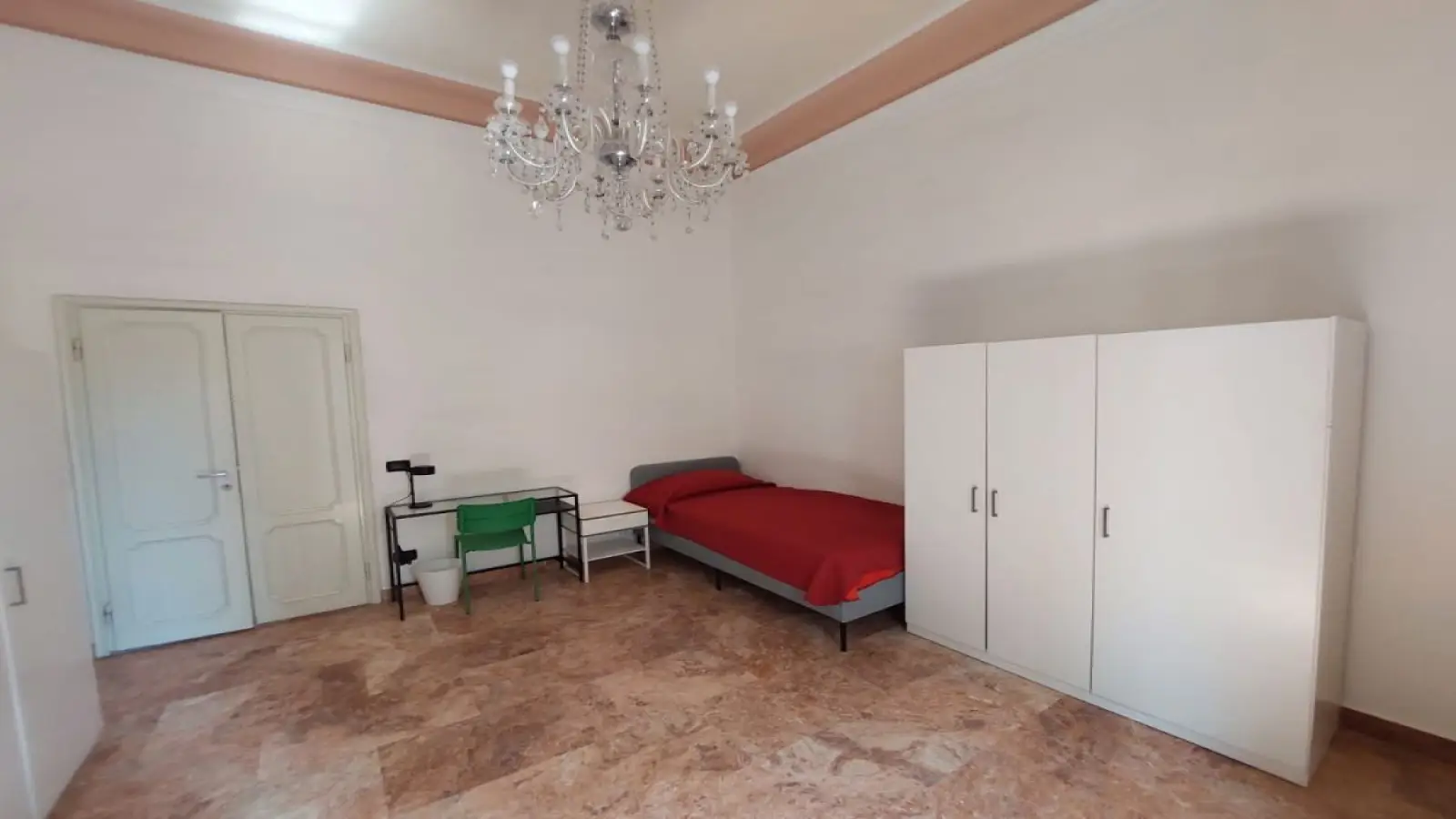Bedroom 10 - bed 1