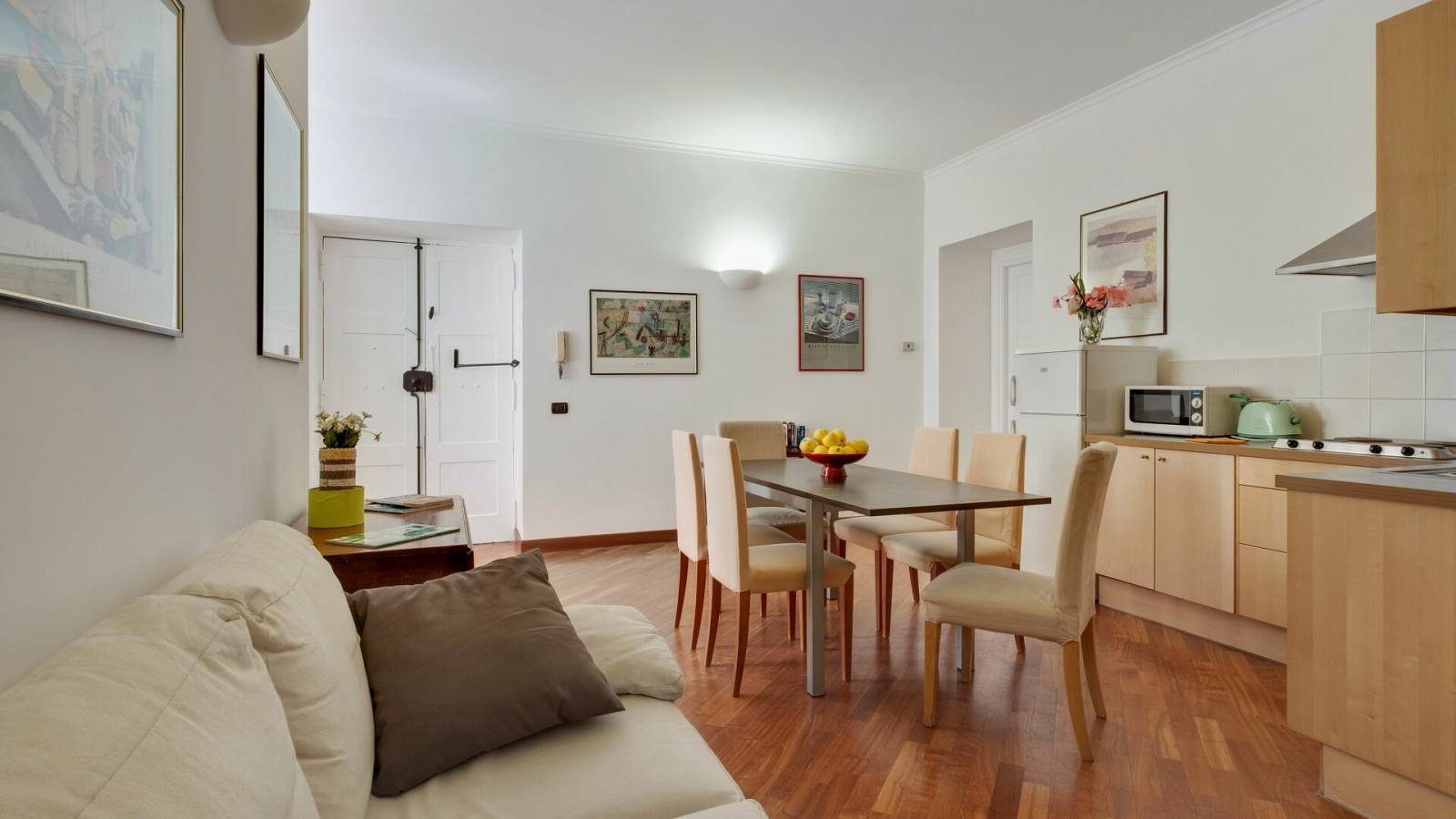 Apartment with 4 bedrooms for rent in Prati, Rome (ref 769877) Spotahome