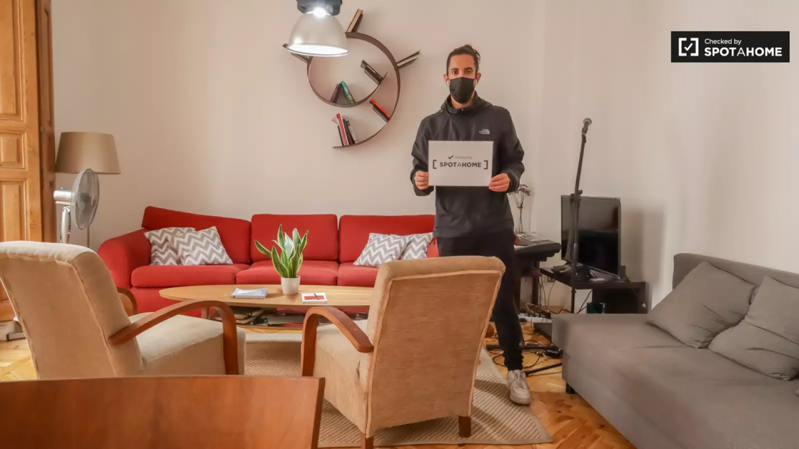 Checked by Rafael from Spotahome
