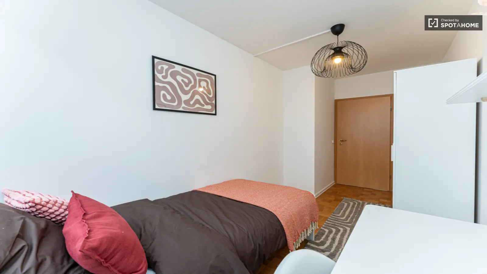 room 9