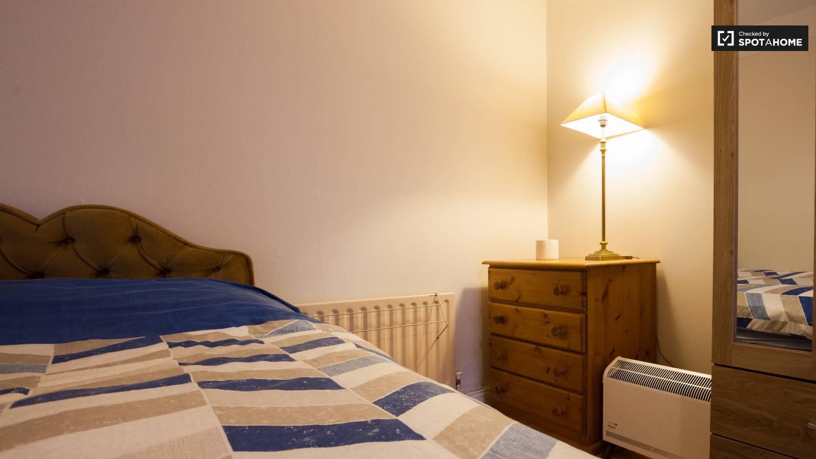 Room for rent in 5bedroom house in Glasnevin, Dublin (ref 243965