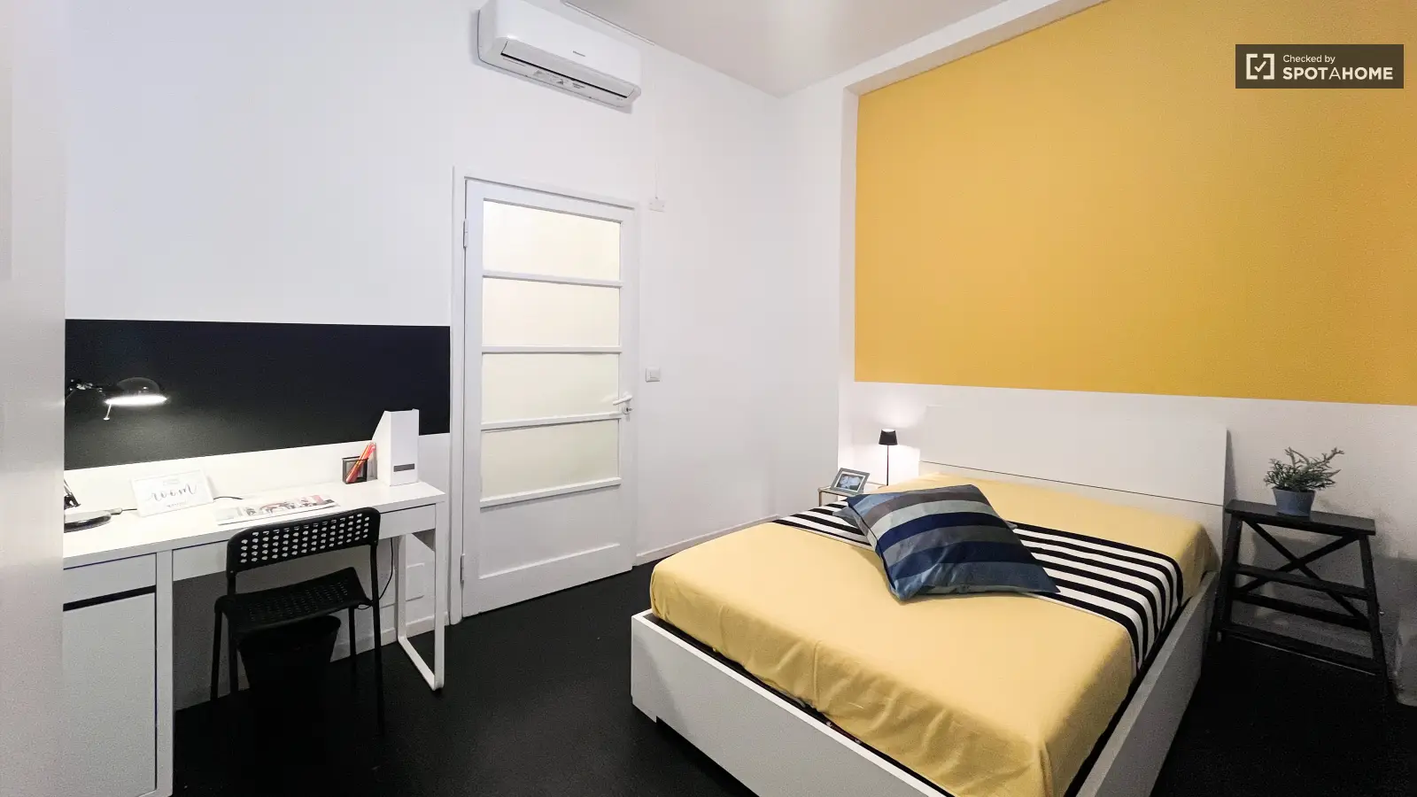 Chambre - lit 1