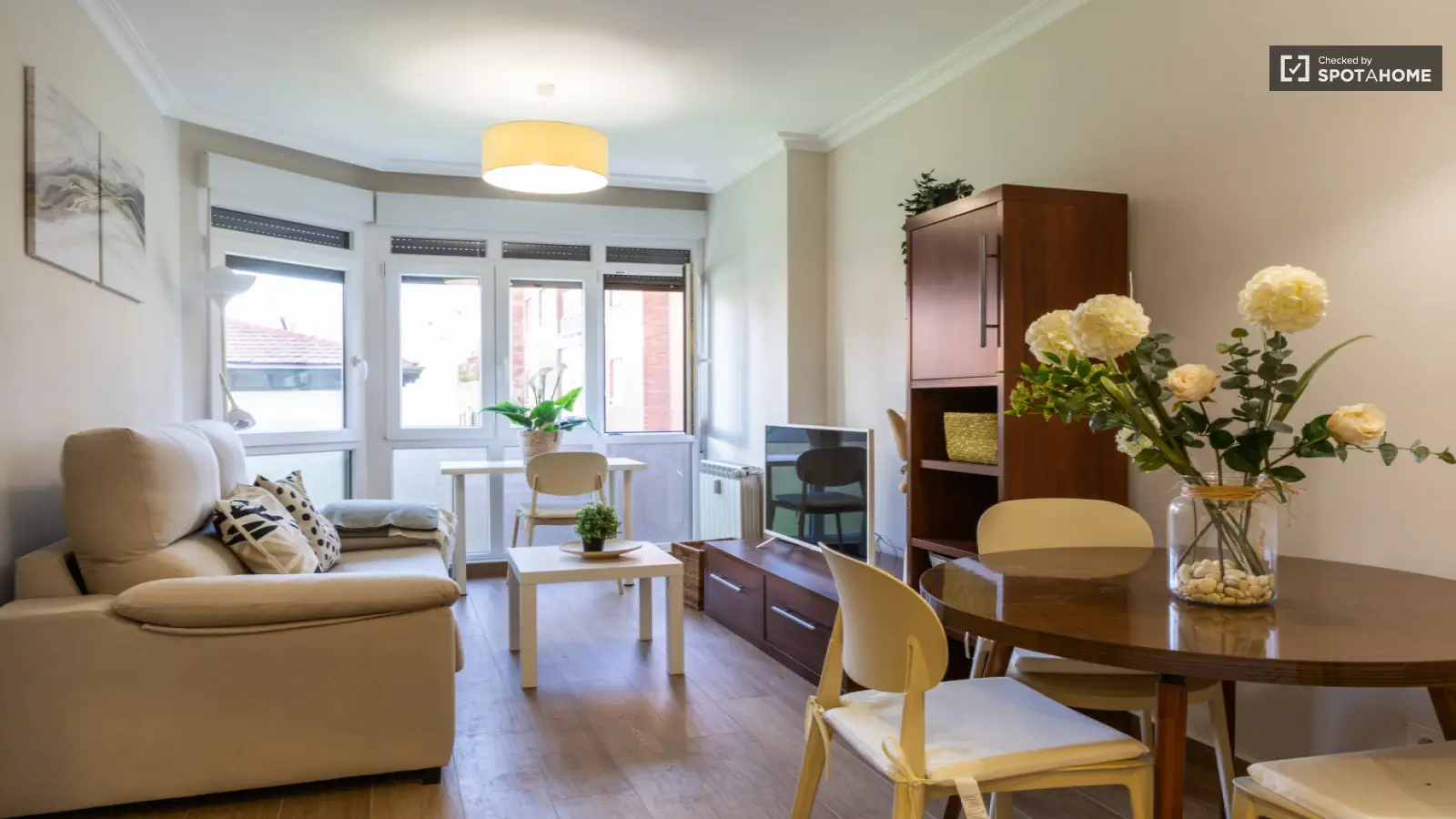 Vérifié par Claudia de Spotahome