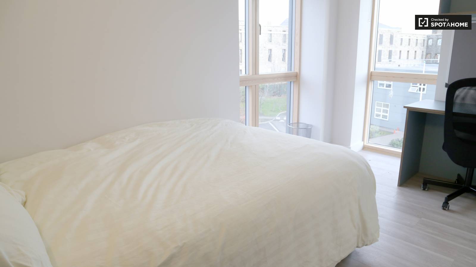 Room for rent in 8bedroom apartment, Stoneybatter, Dublin (ref 275124