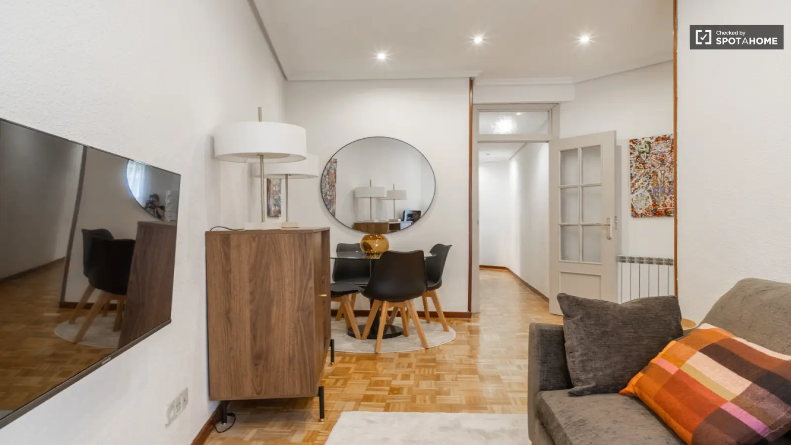 Checked by Claudia from Spotahome
