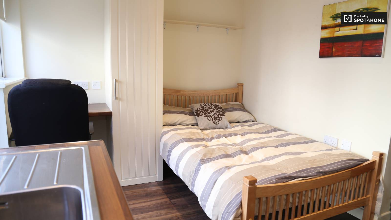 Studio apartment for rent in Stoneybatter, Dublin (ref 156748) Spotahome