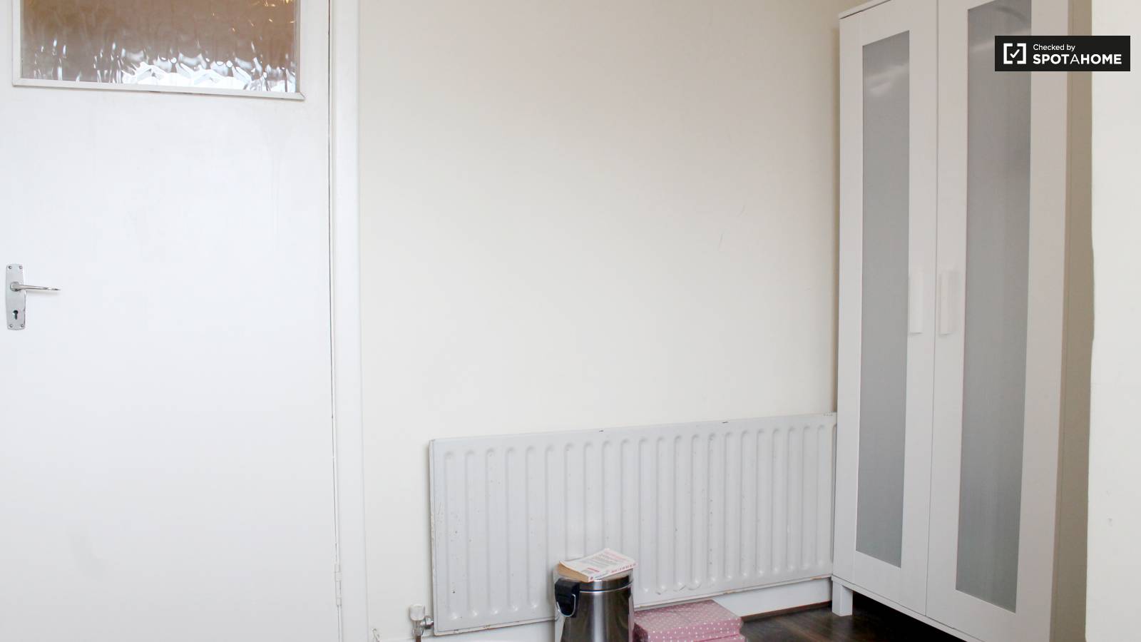 Cozy room to rent in a 3bedroom house in Crumlin, Dublin (ref 269125