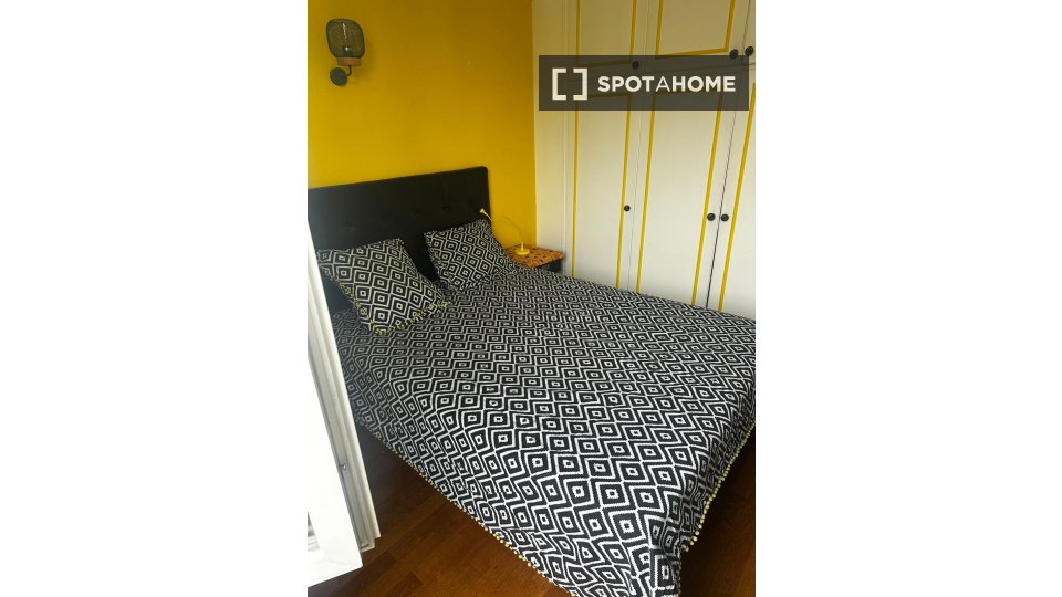 Double room Paris, 3 beds, 100m² — photo 1