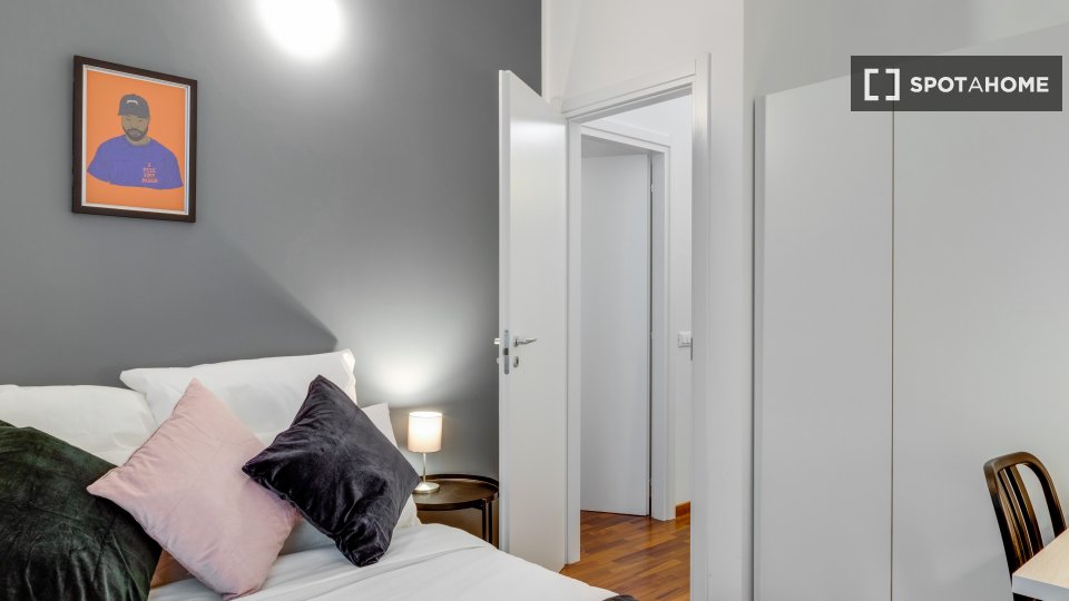 Double room Milan, 7 beds, 180m² — photo 1