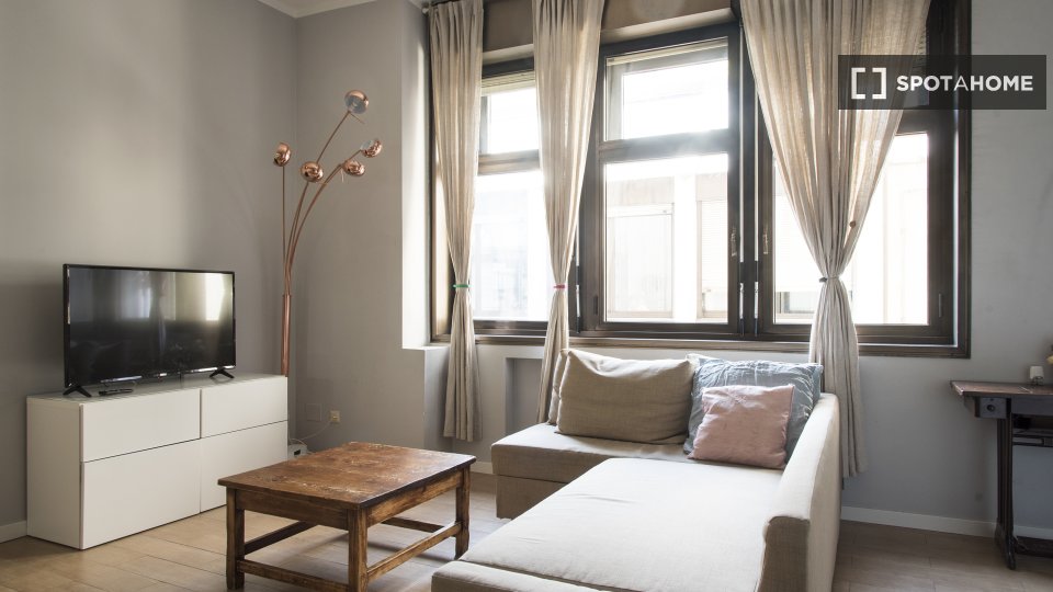 Appartamento con 1 camera da letto in affitto a Washington, Milano - en Milán