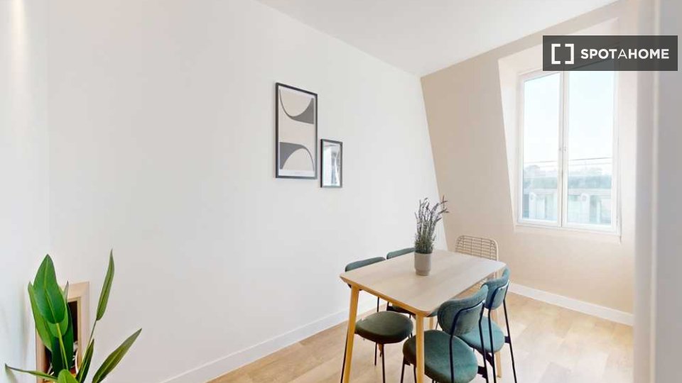 Double room Paris, 5 beds, 120m² — photo 11