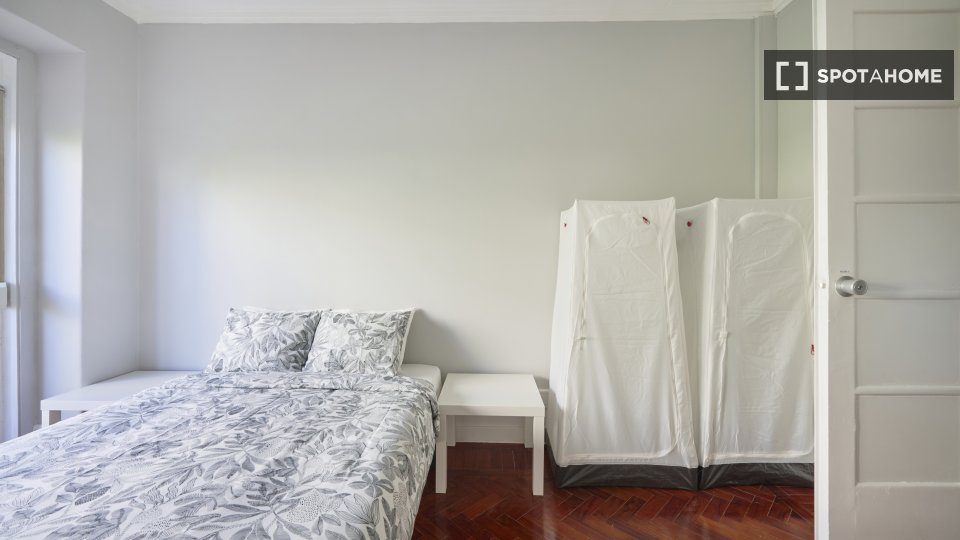 Double room Lisbon, 16 beds — photo 8