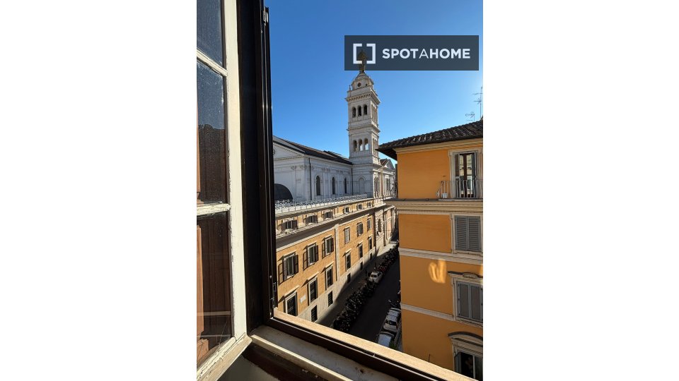 Double room Rome, 3 beds — photo 4