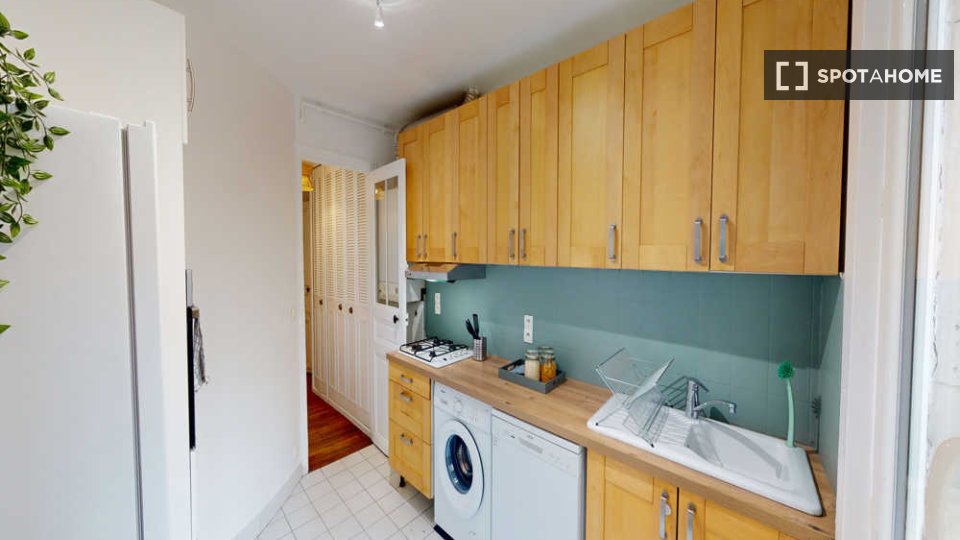 Double room Paris, 4 beds, 90m² — photo 3