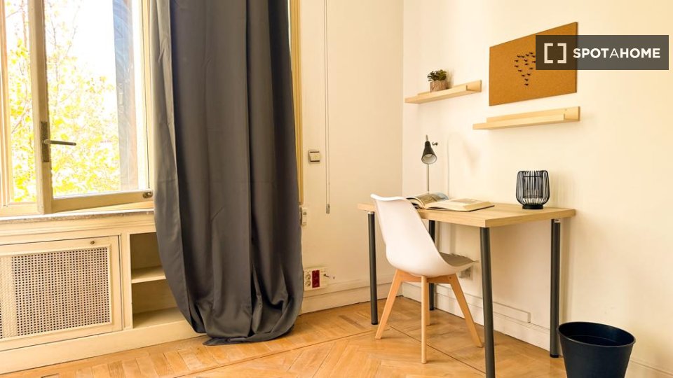 Habitación doble Madrid, 18 habitaciones — foto 22