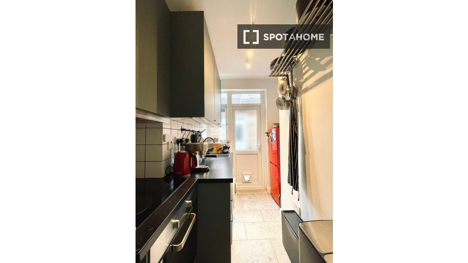 Apartment London, 2 beds, 70m² — photo 8