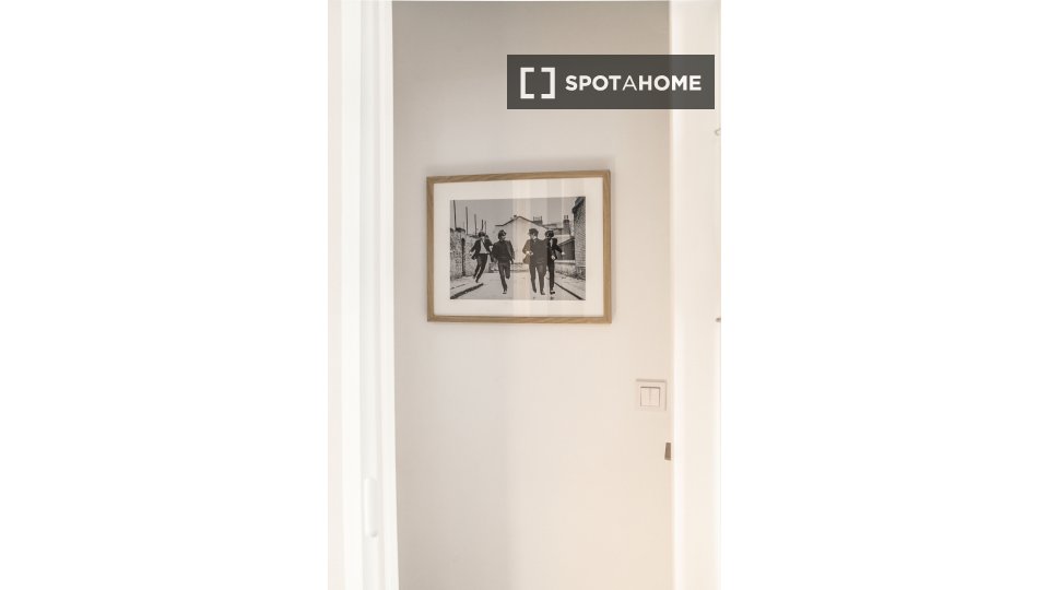 Entire 2-bedroom apartment in Barcelona