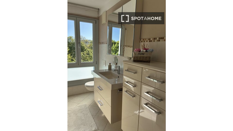 Apartment Munich, 2 beds, 74m² — photo 16