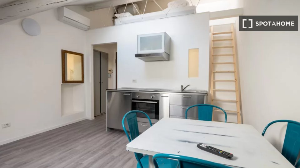 Apartment Milan, 1 bed — photo 2