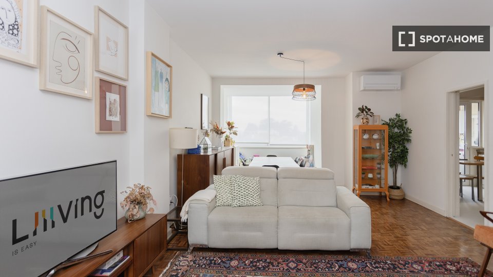 Apartment Porto, 3 beds, 140m² — photo 10