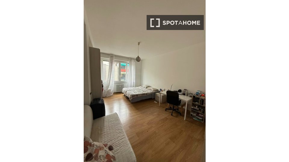 Double room Milan, 3 beds — photo 1