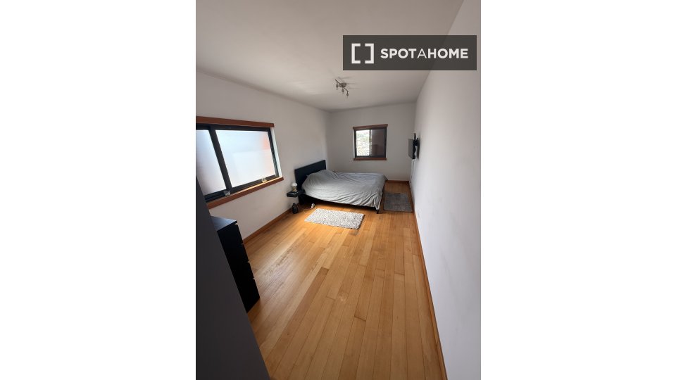 Apartment Lisbon, 2 beds, 130m² — photo 11