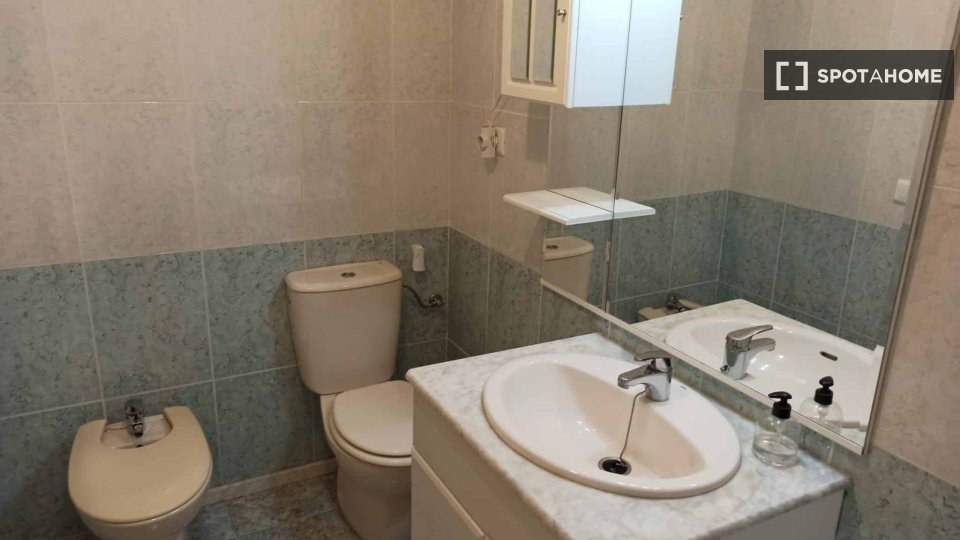 Double room Valencia, 3 beds — photo 9