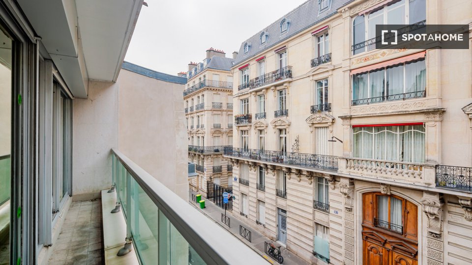 Apartment Paris, 2 beds, 61m² — photo 2