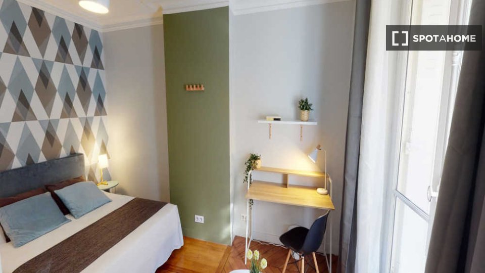 Double room Paris, 4 beds, 80m² — photo 2