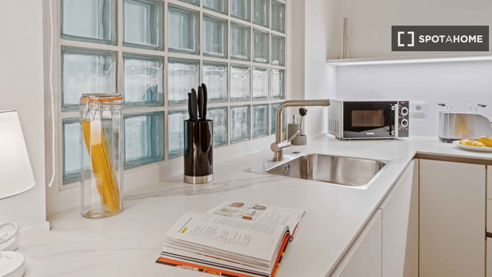 Double room Munich, 4 beds, 97m² — photo 2