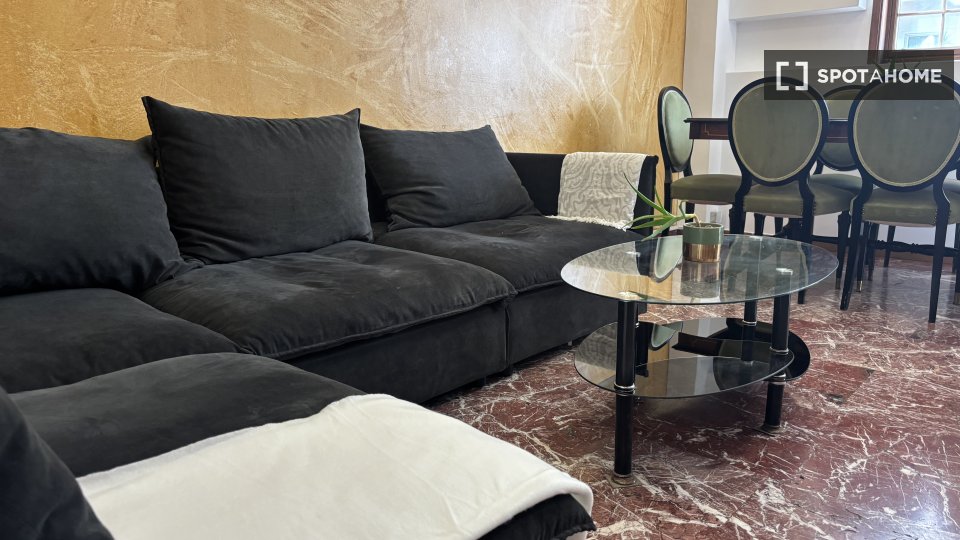 Double room Athens, 4 beds, 130m² — photo 19