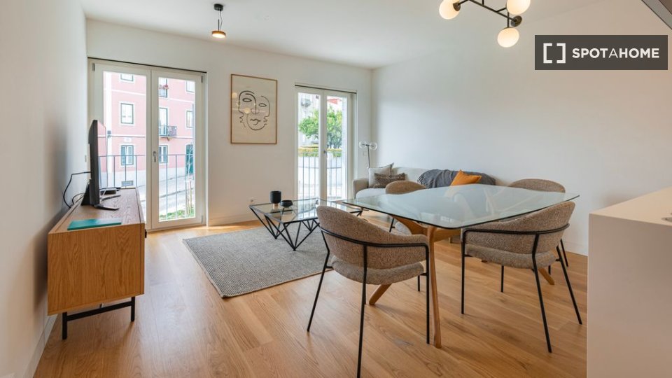 Apartment Lisbon, 1 bed — photo 1