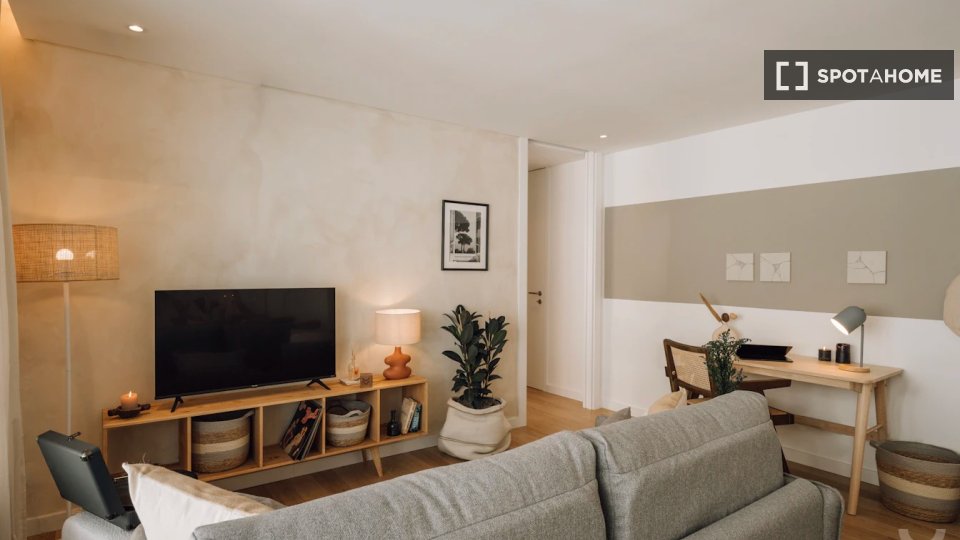 Apartment Lisbon, 1 bed, 57m² — photo 7