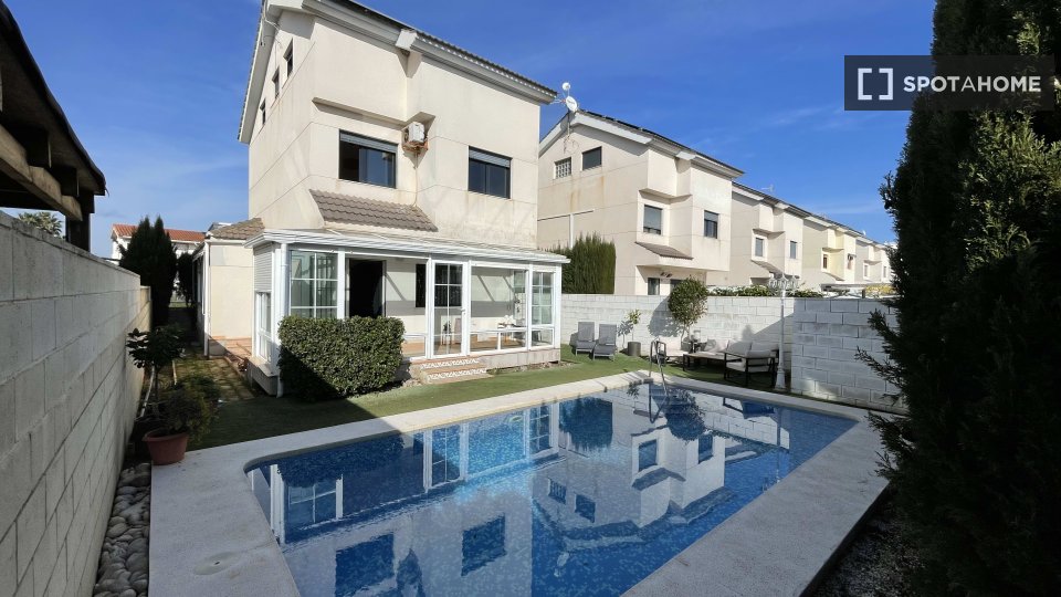 Apartment Valencia, 2 beds, 280m² — photo 10