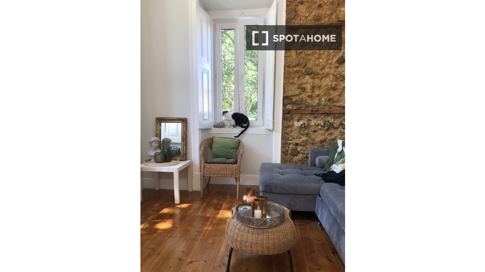 Double room Lisbon, 3 beds, 100m² — photo 4