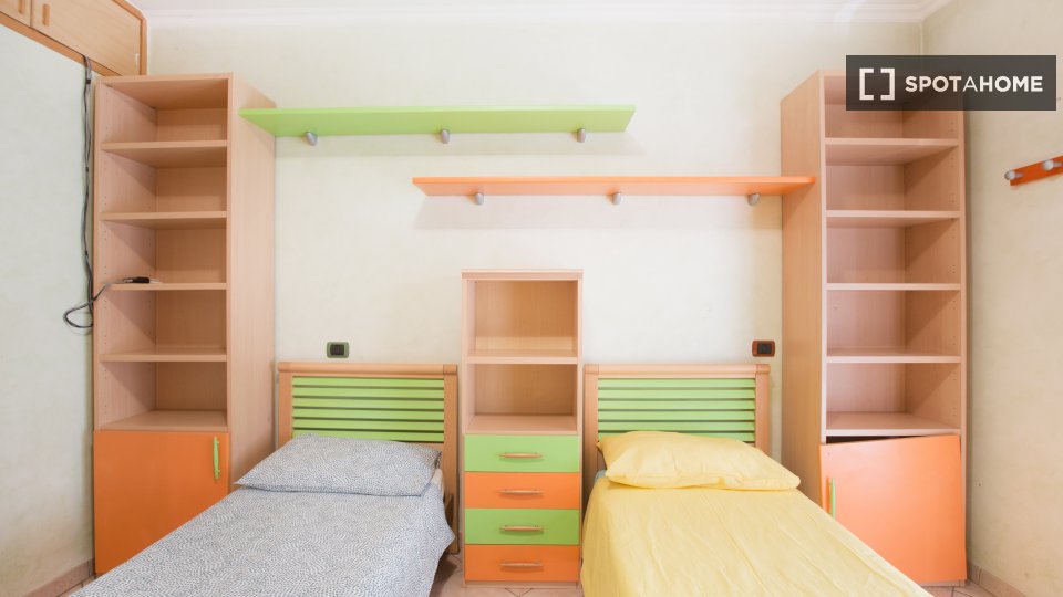 Double room Milan, 3 beds, 66m² — photo 6