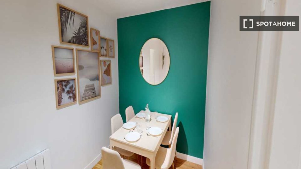 Double room Paris, 5 beds, 100m² — photo 13