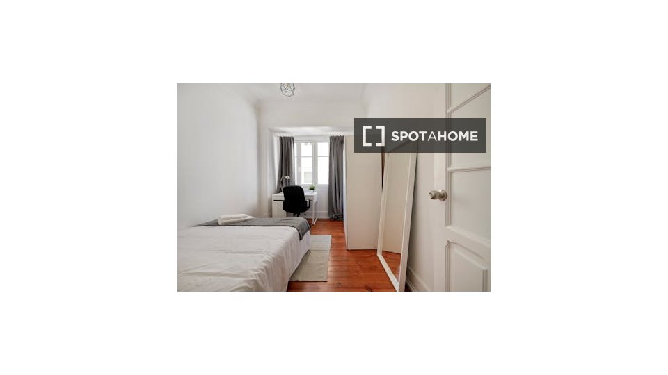 Double room Lisbon, 4 beds — photo 3