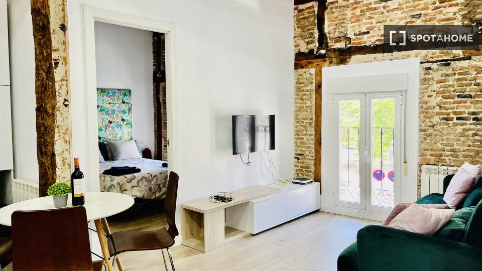 Apartment Madrid, 2 beds, 65m² — photo 1