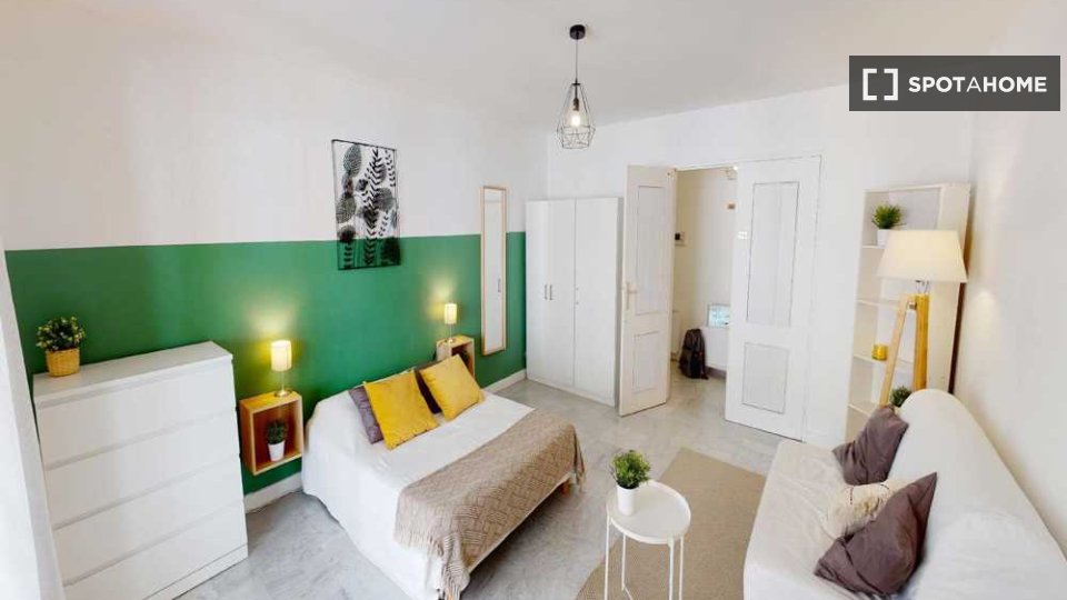 Double room Lyon, 4 beds, 100m² — photo 3