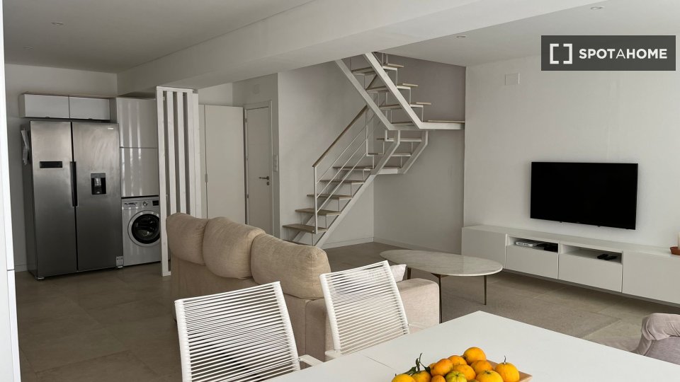 Double room Lisbon, 5 beds — photo 15