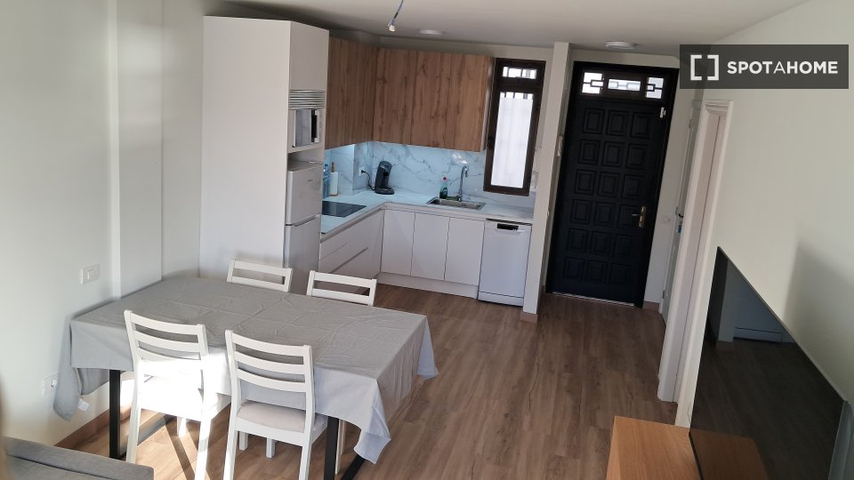 Apartment Santa_Cruz_De_Tenerife, 3 beds, 105m² — photo 8