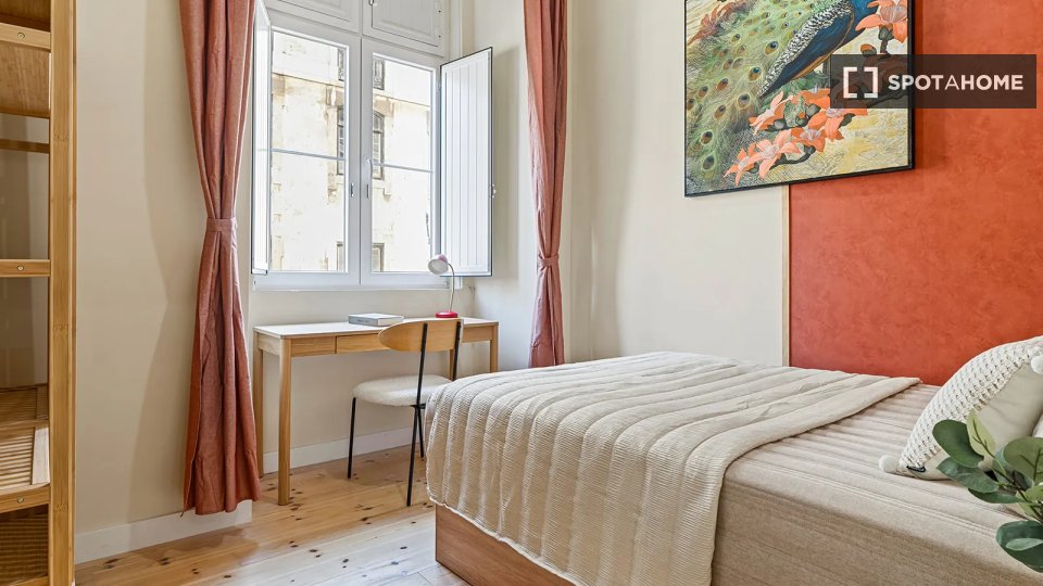 Double room Lisbon, 6 beds — photo 10