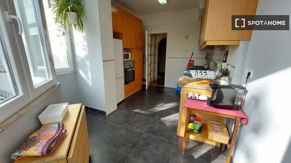 Apartment Lisbon, 2 beds, 78m² — photo 4