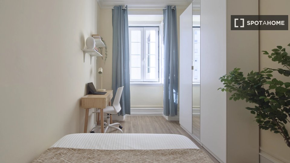 Double room Lisbon, 10 beds — photo 14