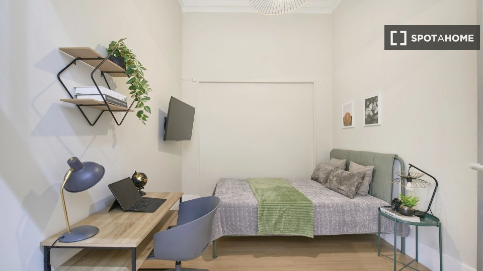 Double room Lisbon, 9 beds — photo 10