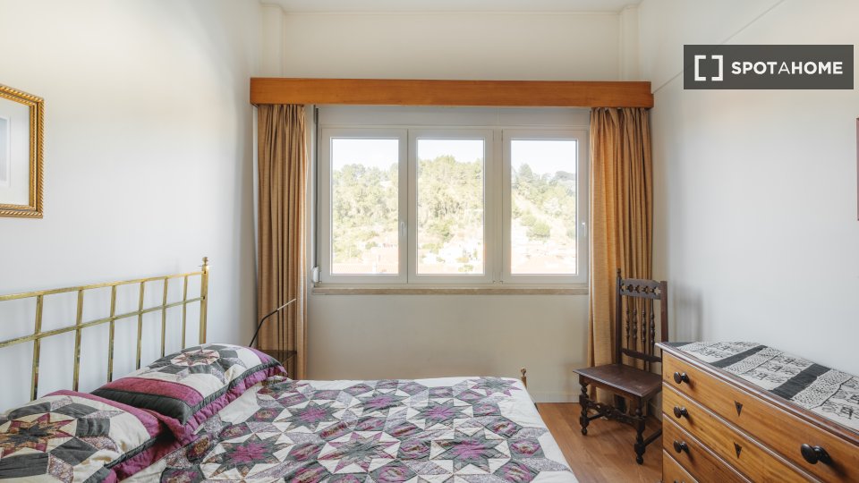 Double room Lisbon, 2 beds — photo 3