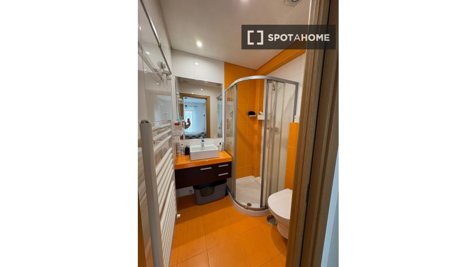 Apartment Lisbon, 2 beds, 88m² — photo 3