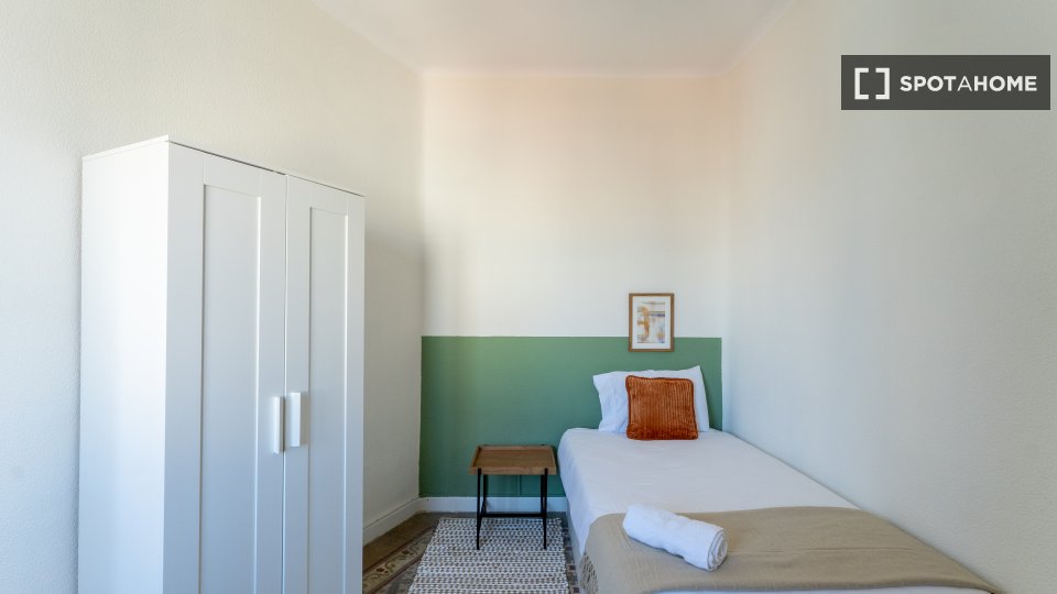 Double room Madrid, 7 beds — photo 12