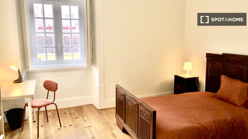 Apartment Coimbra, 4 beds, 200m² — photo 15